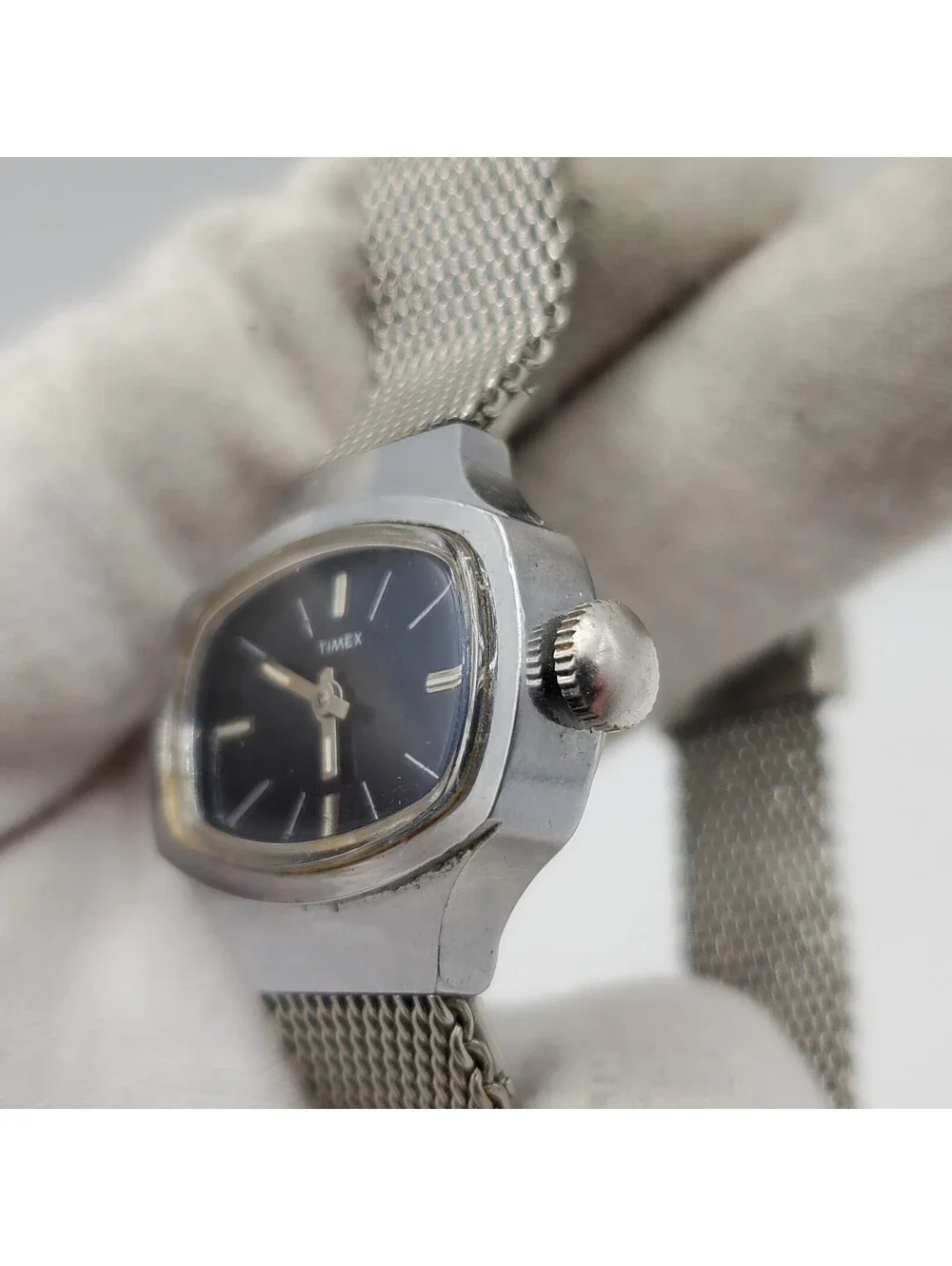 Vintage Timex Mechanical Womens Watch Running  26mm Blue Dial Silver Tone